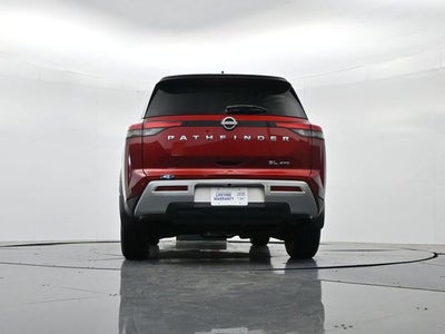 2022 Nissan Pathfinder SL