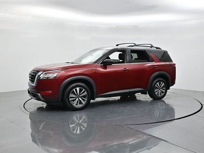 2022 Nissan Pathfinder SL