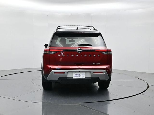 2022 Nissan Pathfinder SL