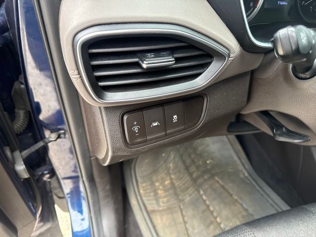 2020 Hyundai Santa Fe SE