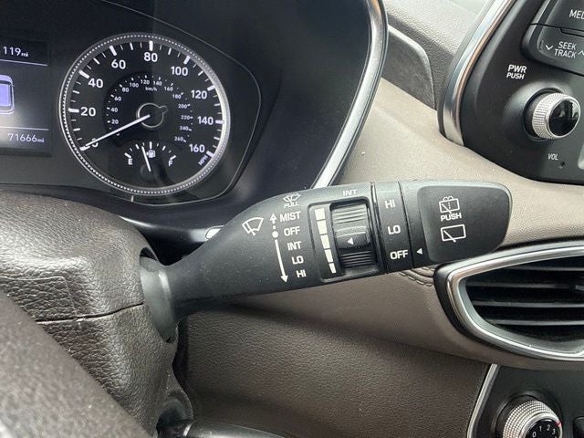 2020 Hyundai Santa Fe SE