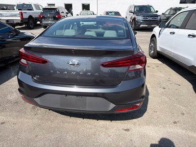 2020 Hyundai Elantra SE