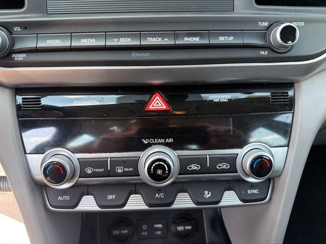 2020 Hyundai Elantra SE
