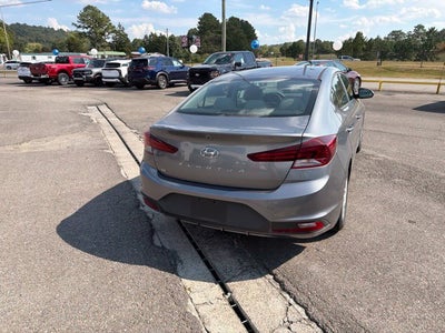 2019 Hyundai Elantra SE