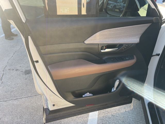 2024 Toyota Grand Highlander Base