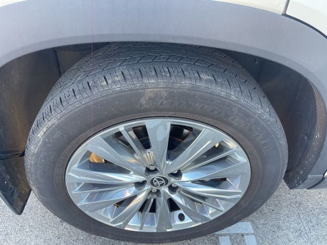 2024 Toyota Grand Highlander Base