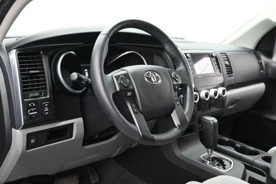 2022 Toyota Sequoia SR5