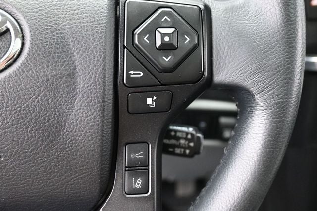 2022 Toyota Sequoia SR5
