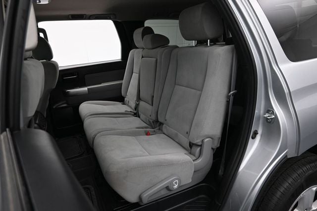 2022 Toyota Sequoia SR5