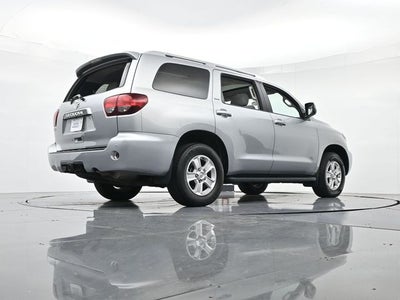2022 Toyota Sequoia SR5