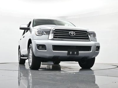 2022 Toyota Sequoia SR5