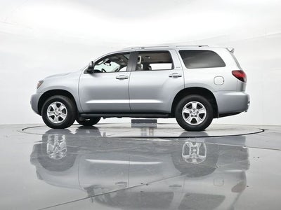 2022 Toyota Sequoia SR5