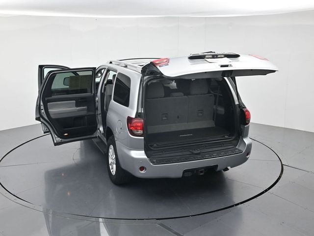 2022 Toyota Sequoia SR5
