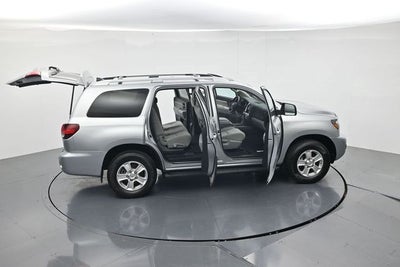 2022 Toyota Sequoia SR5
