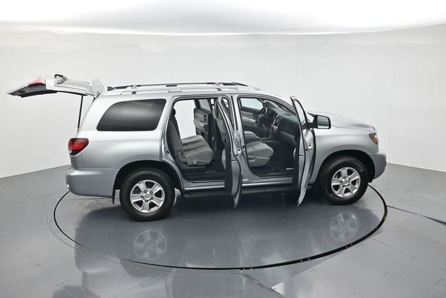 2022 Toyota Sequoia SR5
