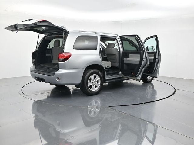 2022 Toyota Sequoia SR5