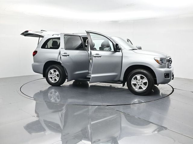 2022 Toyota Sequoia SR5