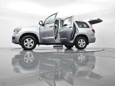 2022 Toyota Sequoia SR5