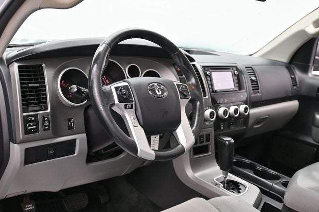 2017 Toyota Sequoia SR5 5.7L