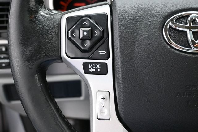 2017 Toyota Sequoia SR5 5.7L