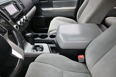 2017 Toyota Sequoia SR5 5.7L