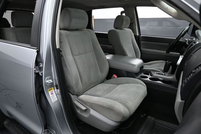 2017 Toyota Sequoia SR5 5.7L