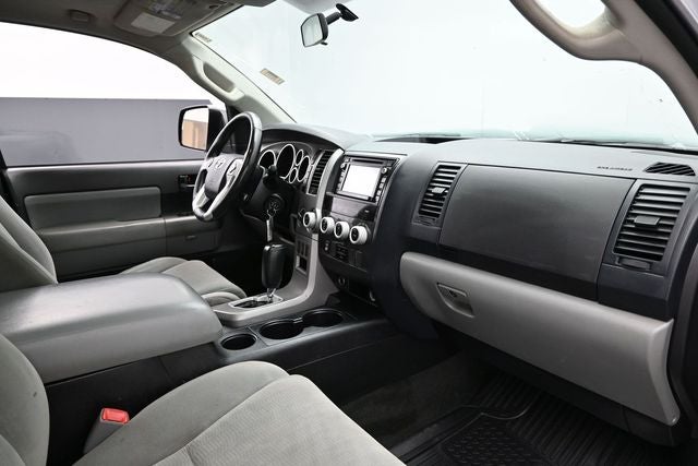 2017 Toyota Sequoia SR5 5.7L