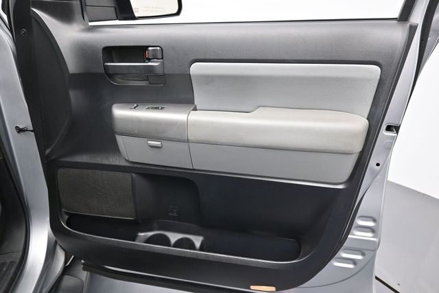 2017 Toyota Sequoia SR5 5.7L