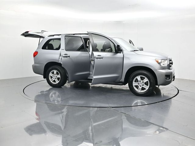 2017 Toyota Sequoia SR5 5.7L