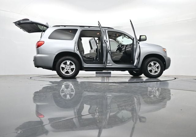 2017 Toyota Sequoia SR5 5.7L