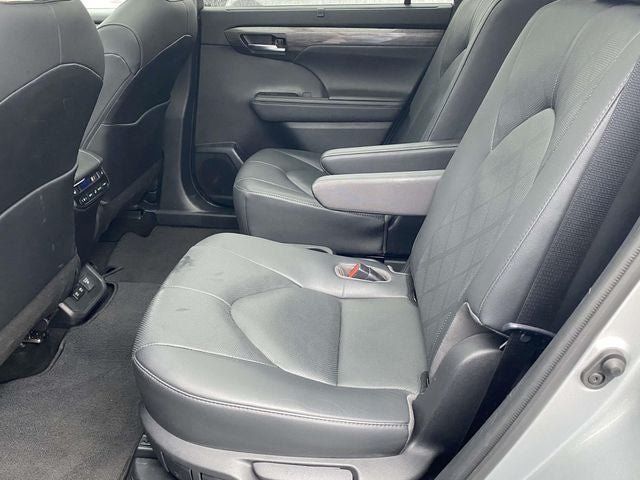 2020 Toyota Highlander Hybrid Platinum