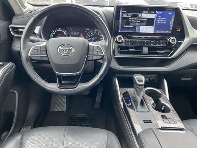 2020 Toyota Highlander Hybrid Platinum