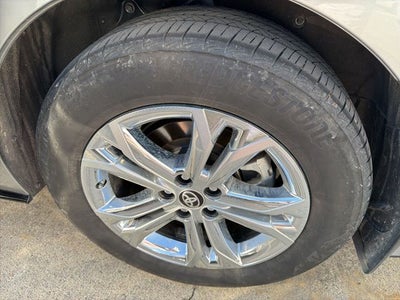 2024 Toyota Sienna Platinum 7 Passenger