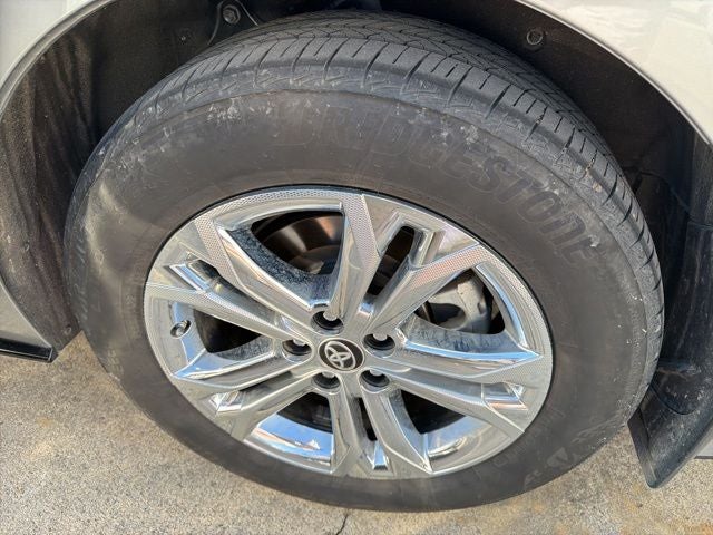 2024 Toyota Sienna Platinum 7 Passenger