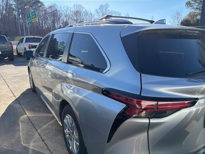 2024 Toyota Sienna Platinum 7 Passenger