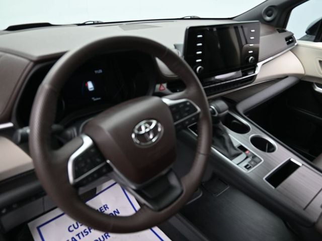 2024 Toyota Sienna Platinum 7 Passenger