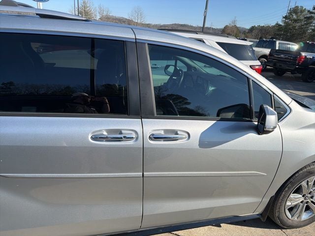 2024 Toyota Sienna Platinum 7 Passenger