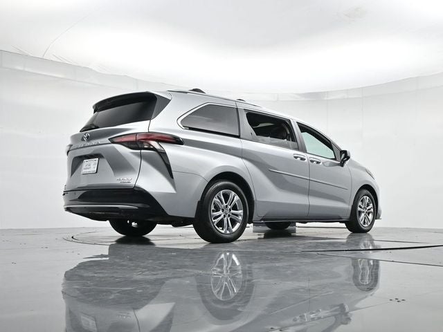 2024 Toyota Sienna Platinum 7 Passenger