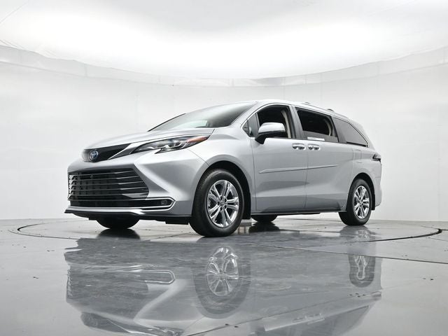2024 Toyota Sienna Platinum 7 Passenger