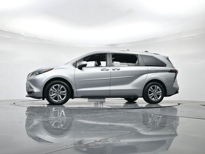 2024 Toyota Sienna Platinum 7 Passenger