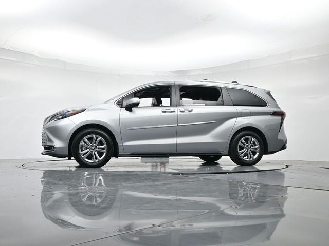2024 Toyota Sienna Platinum 7 Passenger