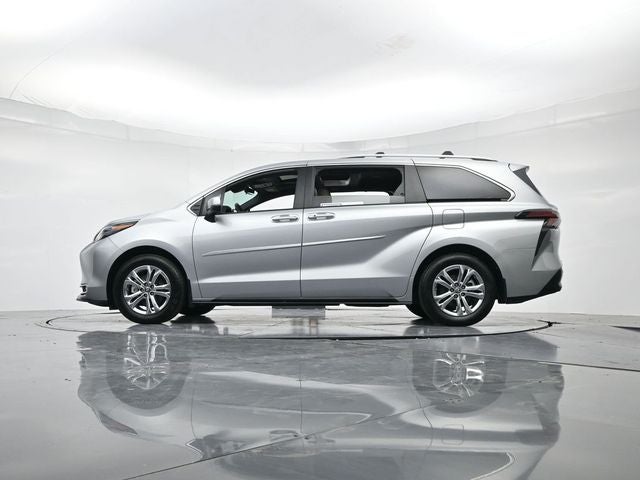 2024 Toyota Sienna Platinum 7 Passenger