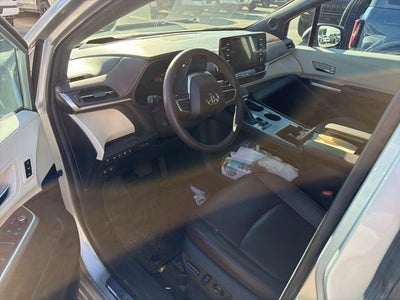 2024 Toyota Sienna Platinum 7 Passenger