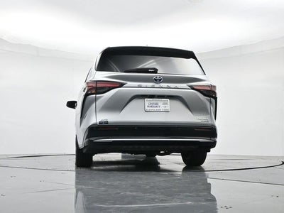 2024 Toyota Sienna Platinum 7 Passenger