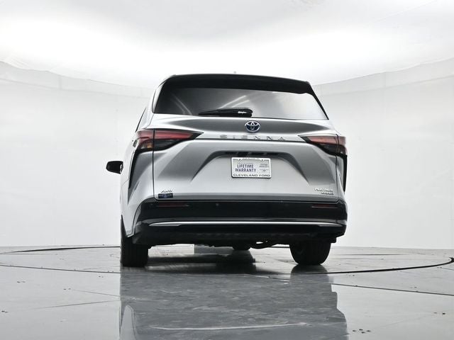2024 Toyota Sienna Platinum 7 Passenger