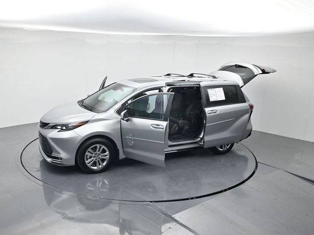 2024 Toyota Sienna Platinum 7 Passenger