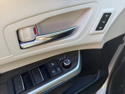 2024 Toyota Sienna Platinum 7 Passenger