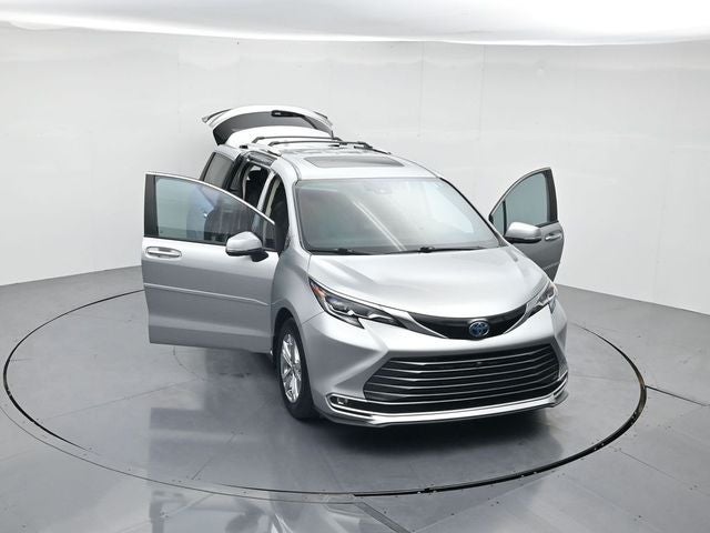 2024 Toyota Sienna Platinum 7 Passenger