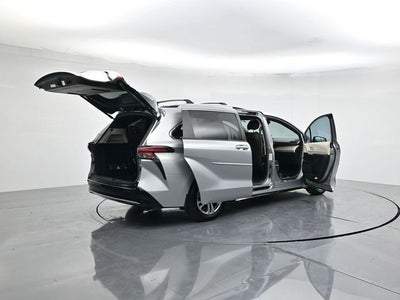 2024 Toyota Sienna Platinum 7 Passenger