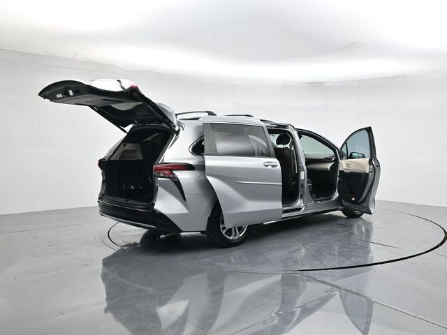 2024 Toyota Sienna Platinum 7 Passenger